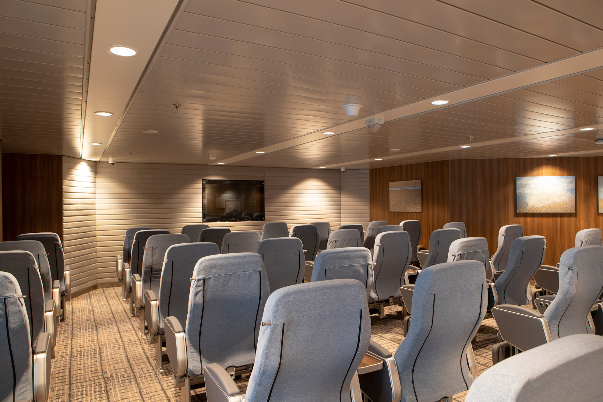 Galicia - Reserved lounge seats