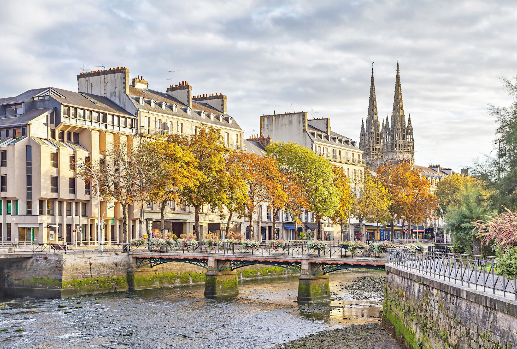 Bridge over the River Odet in Quimper © Shutterstock