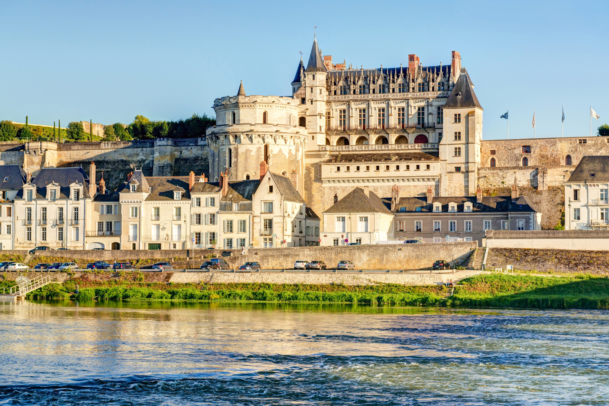 Châteaux of the Loire car tour
