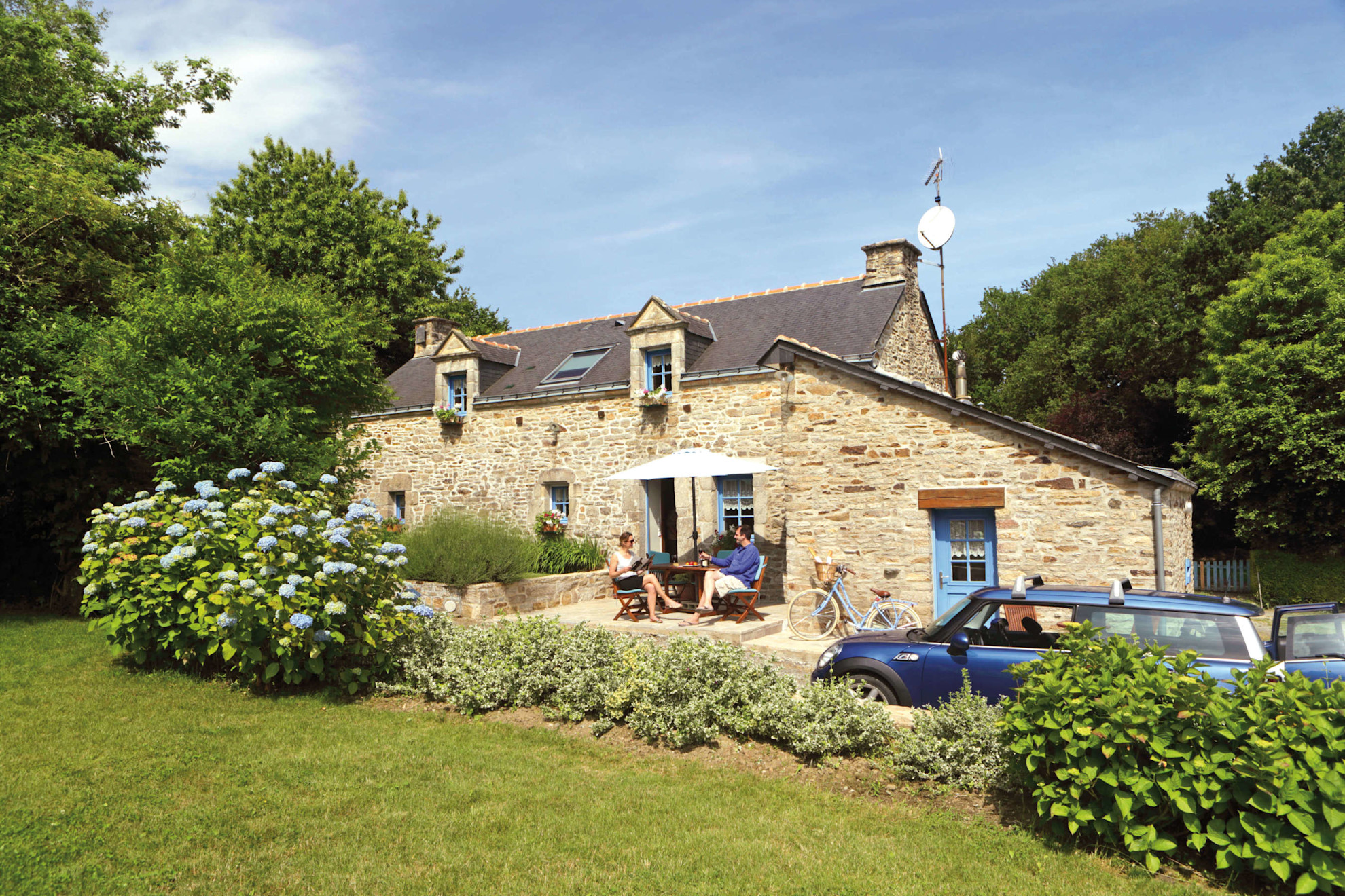 Cottage holidays in France and Spain