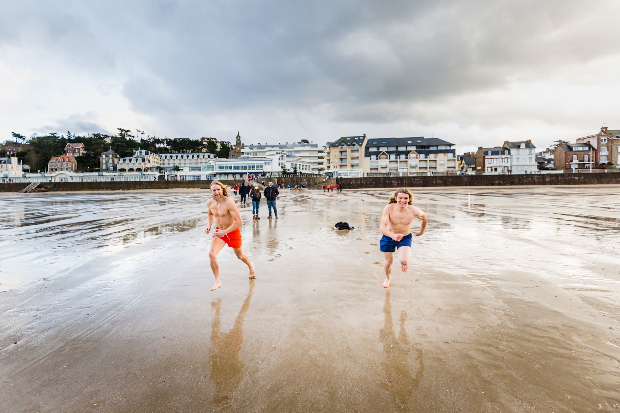 Wild winter swimming in Brittany