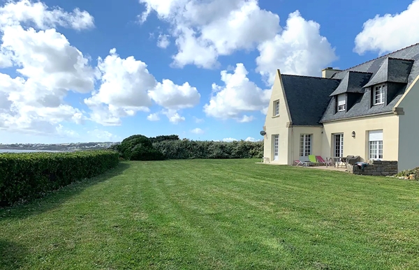 The Villa with Sea View