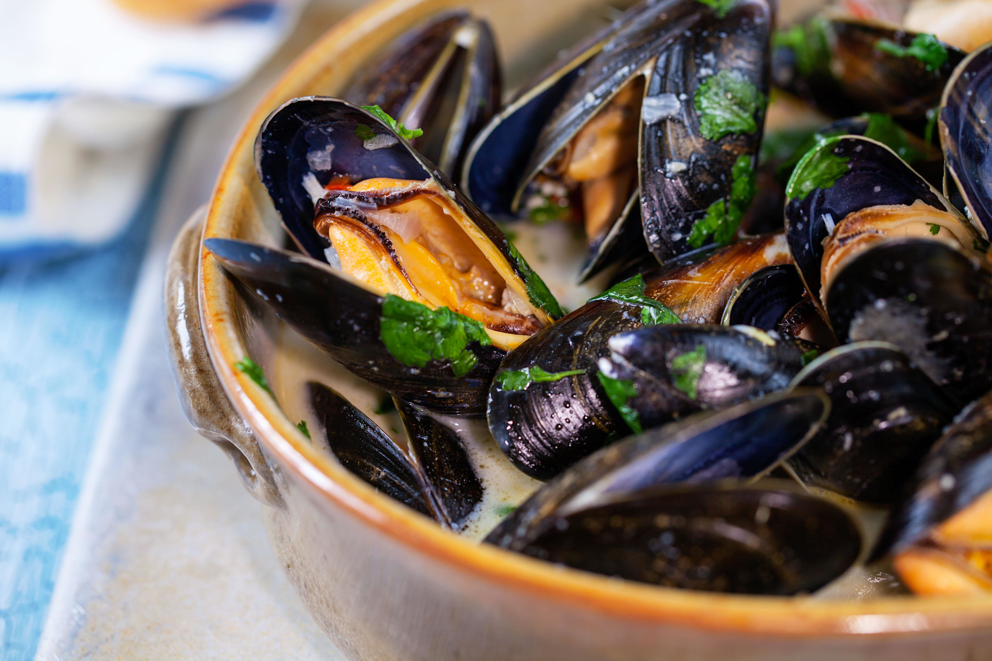 A photo of a dish of mussels