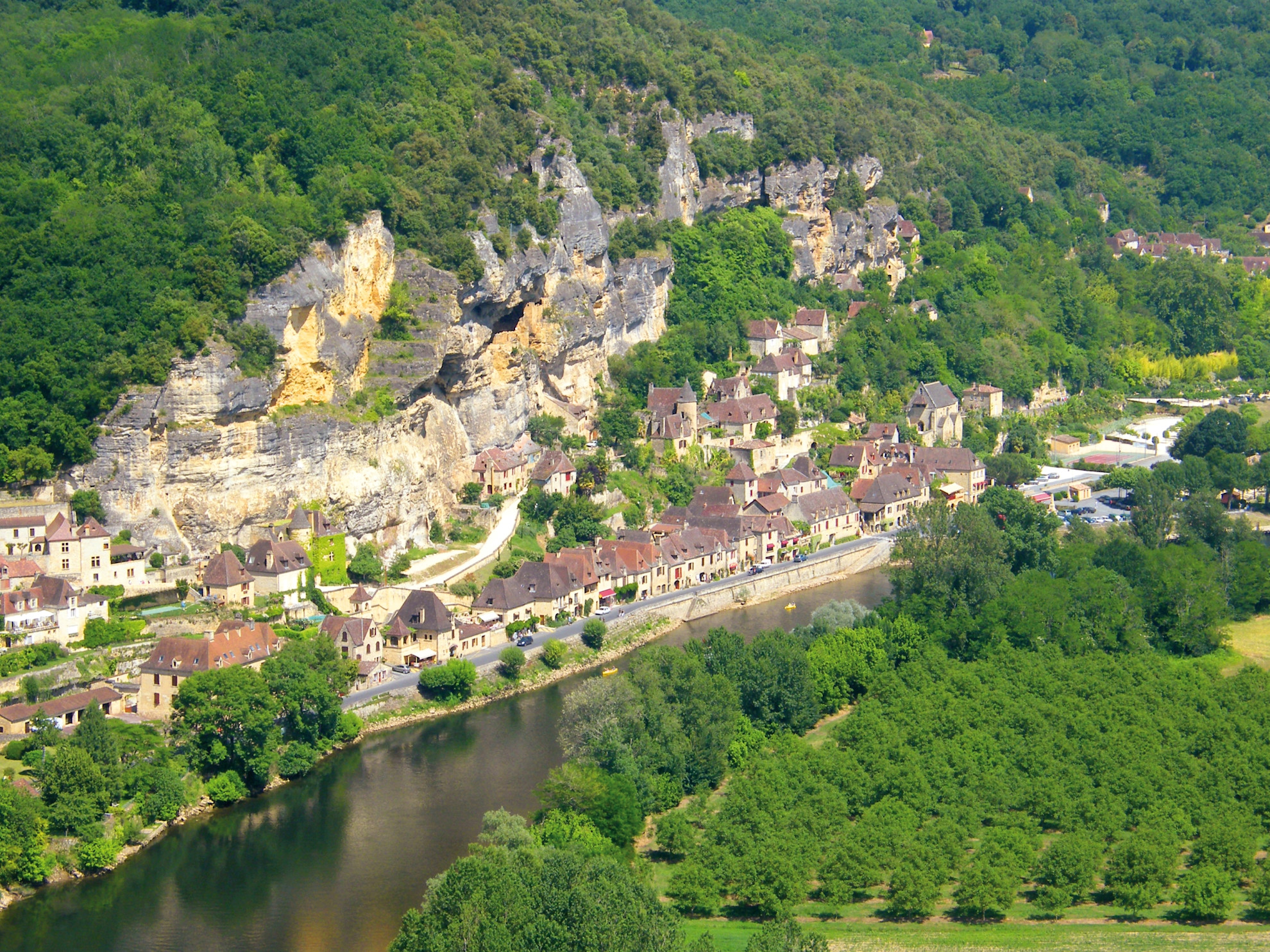 Overhead view of La Roque Gageac